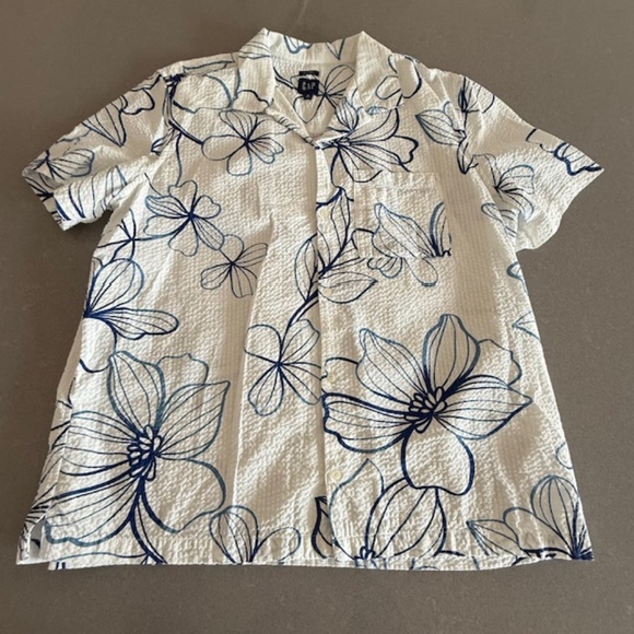 Men's Gap XL Blue & White Flower Seersucker Cotton Button Lightweight Shirt - Picture 1 of 6
